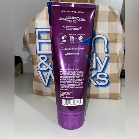 Bath and Body Works Dark Kiss Body Cream Lotion (2 - 8oz’s) 24 Hour Moisturizer - Picture 7 of 12